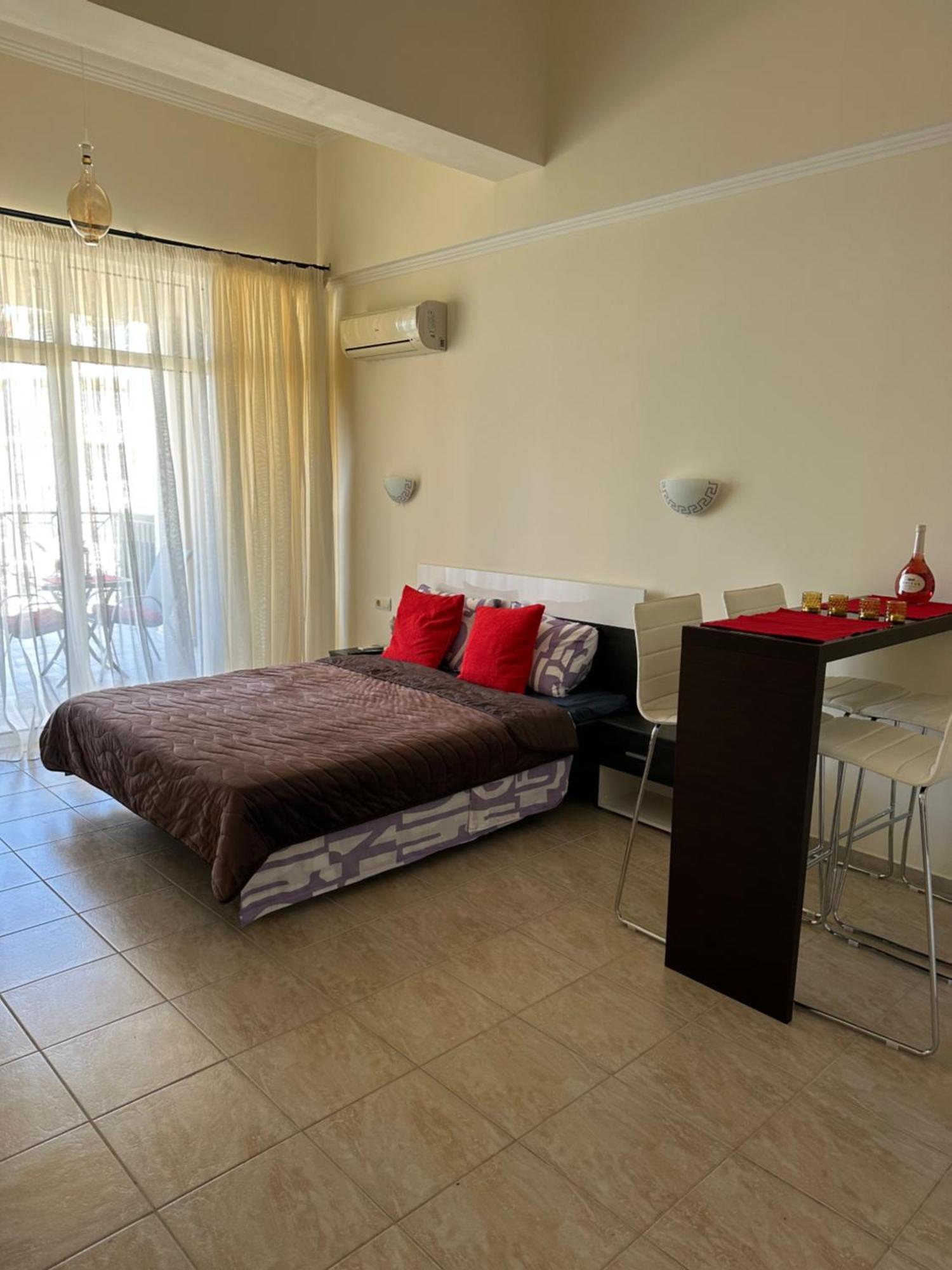 Andalusia Apartments 엘레니테 외부 사진