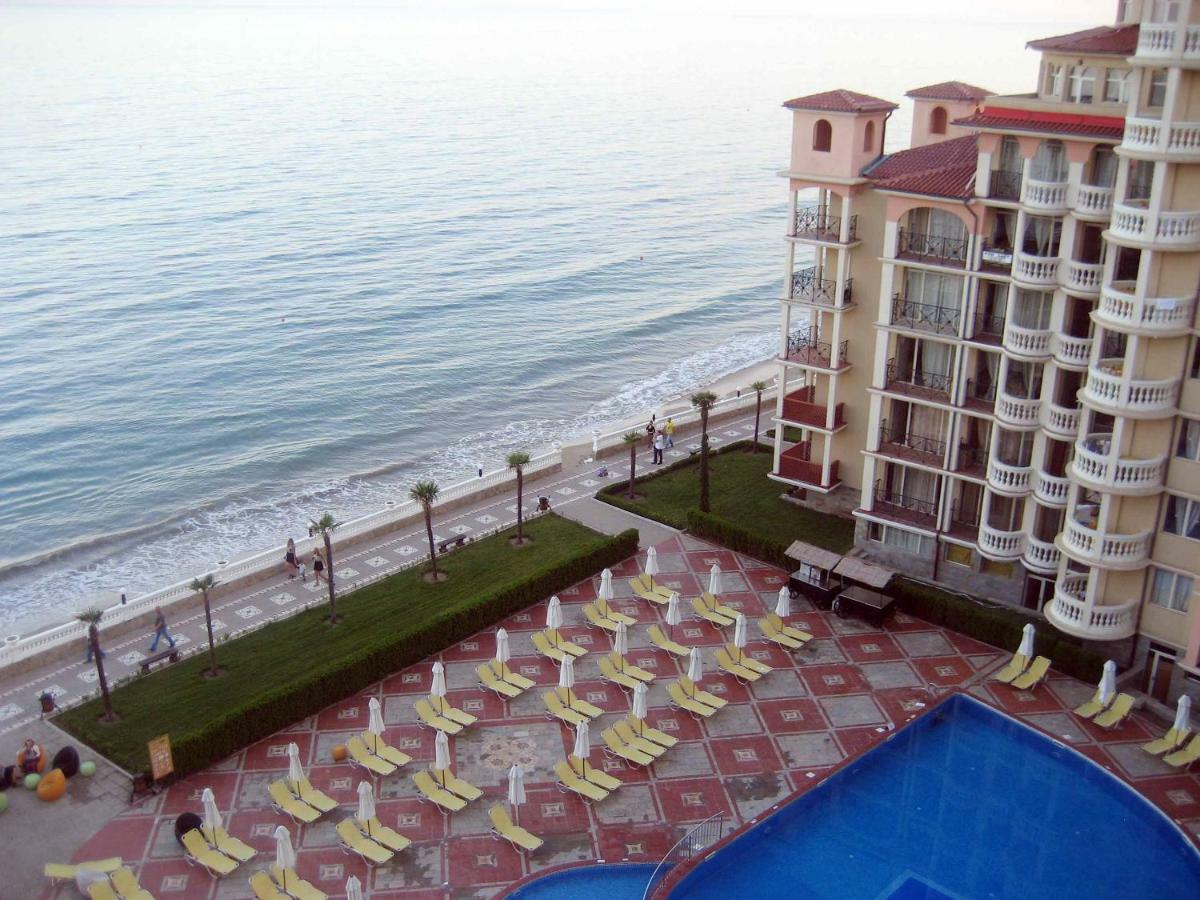 Andalusia Apartments 엘레니테 외부 사진