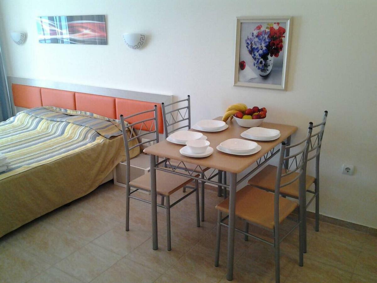 Andalusia Apartments 엘레니테 외부 사진