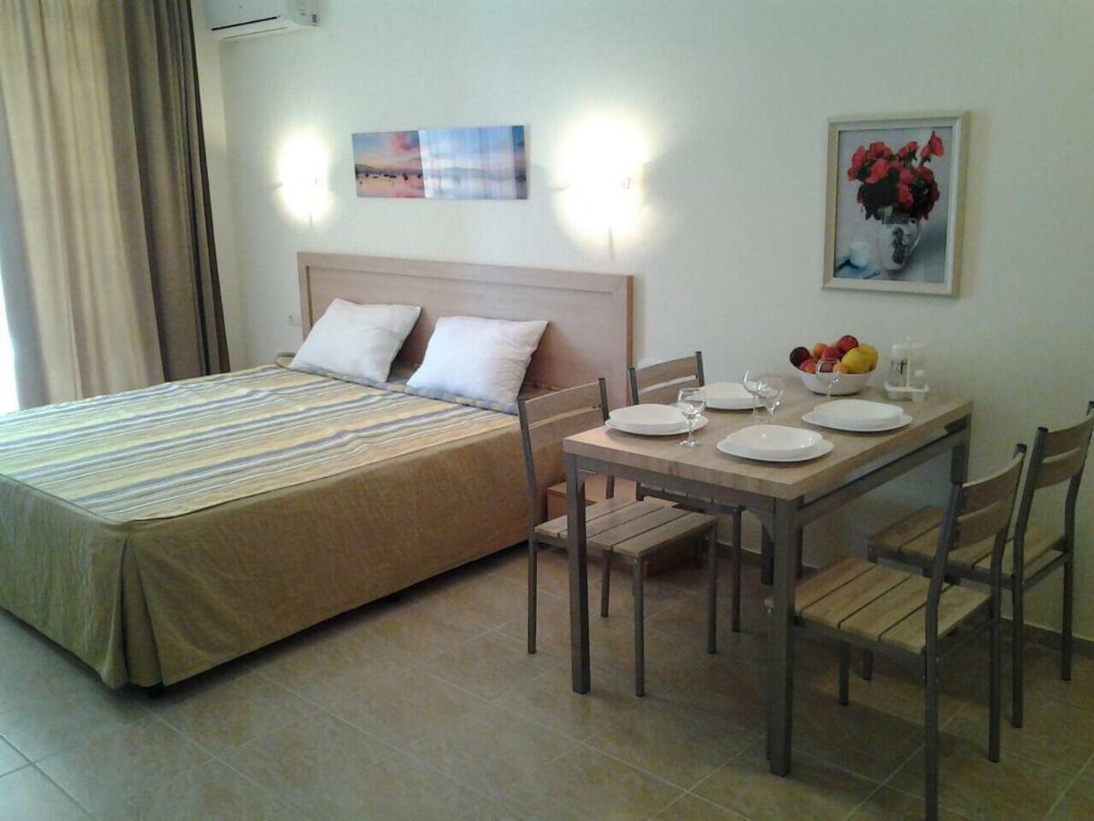 Andalusia Apartments 엘레니테 외부 사진