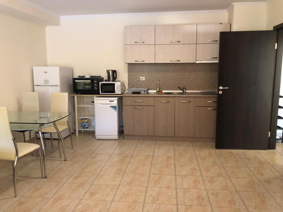 Andalusia Apartments 엘레니테 외부 사진